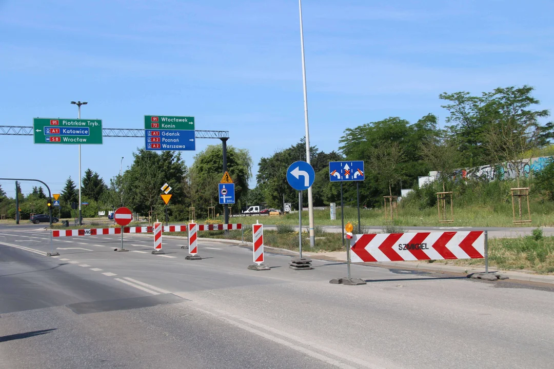 Utrudnienia dla kierowców na al. Włókniarzy w Łodzi