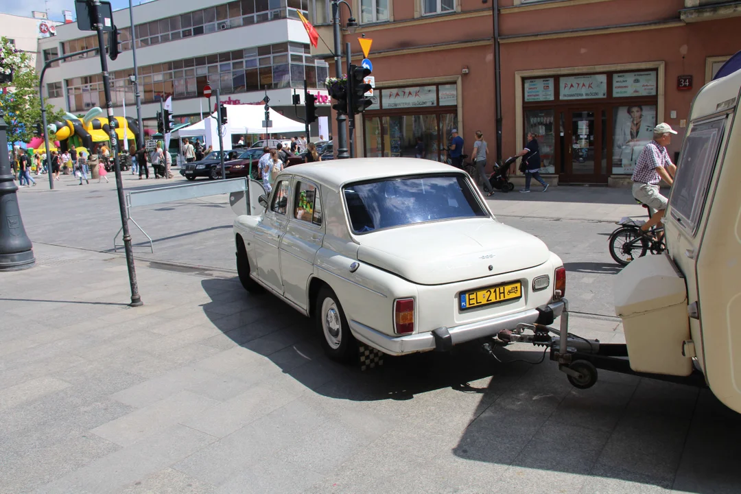 Wystawa motoryzacyjnych klasyków na Piotrkowskiej