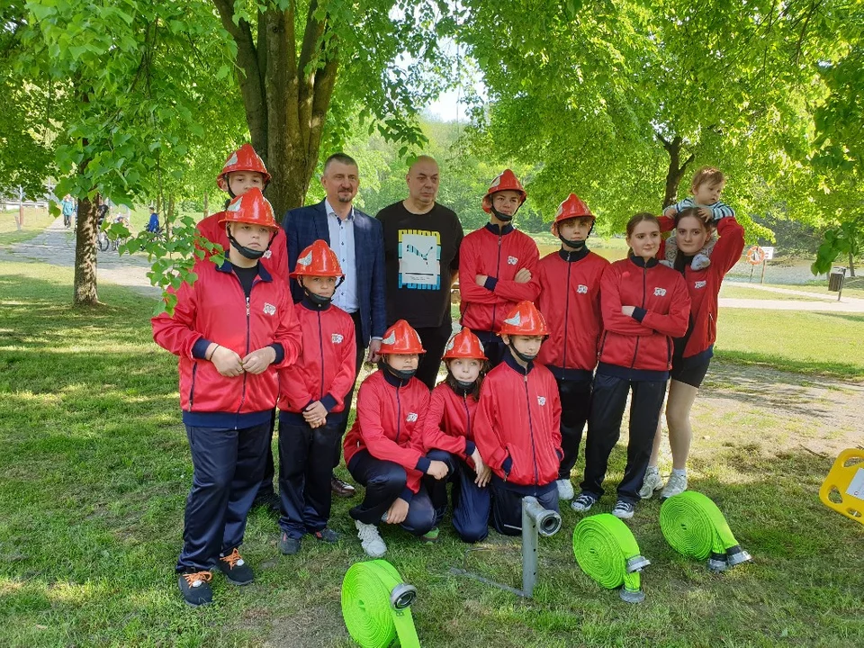 Piknik Strażacki w Dzierżąznej pod Zgierzem. Piękna pogoda i mnóstwo atrakcji, muzyki i dobrego jedzenia [zdjęcia] - Zdjęcie główne