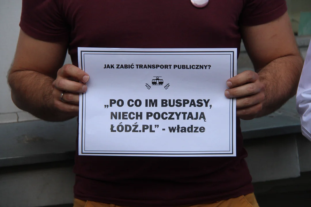 „Pogrzeb Łódzkiej Komunikacji Miejskiej” na Piotrkowskiej