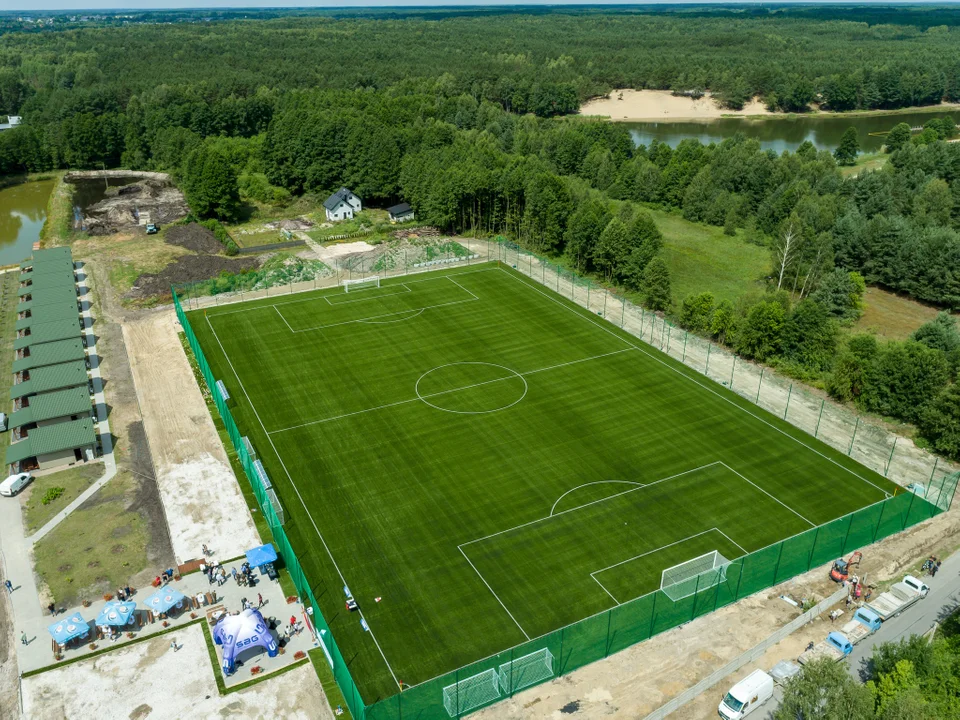 Nowy obiekt sportowy w gminie Zelów. Na otwarciu znany piłkarz [FOTO] - Zdjęcie główne