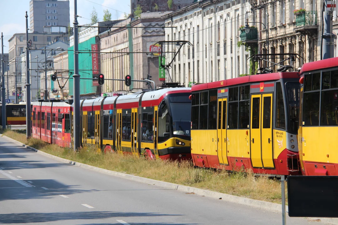 Potężne utrudnienia dla podróżnych MPK Łódź na Zachodniej w Łodzi