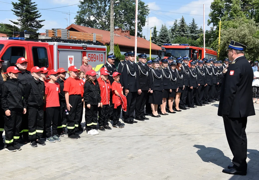 Ochotnicza Straż Pożarna z odnowioną strażnicą. Nowe wozy i miejsce dla mieszkańców [ZDJĘCIA] - Zdjęcie główne