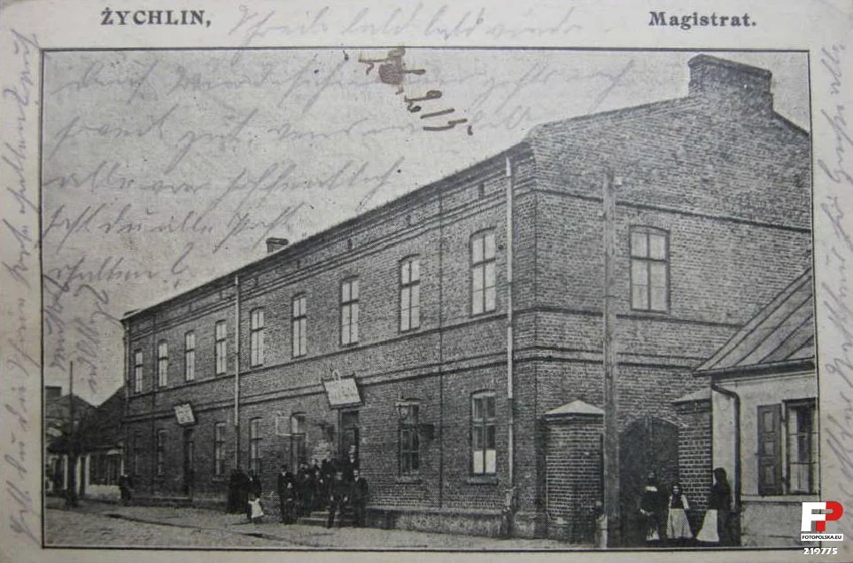 1915, ul. 1 Maja 25 w Żychlinie