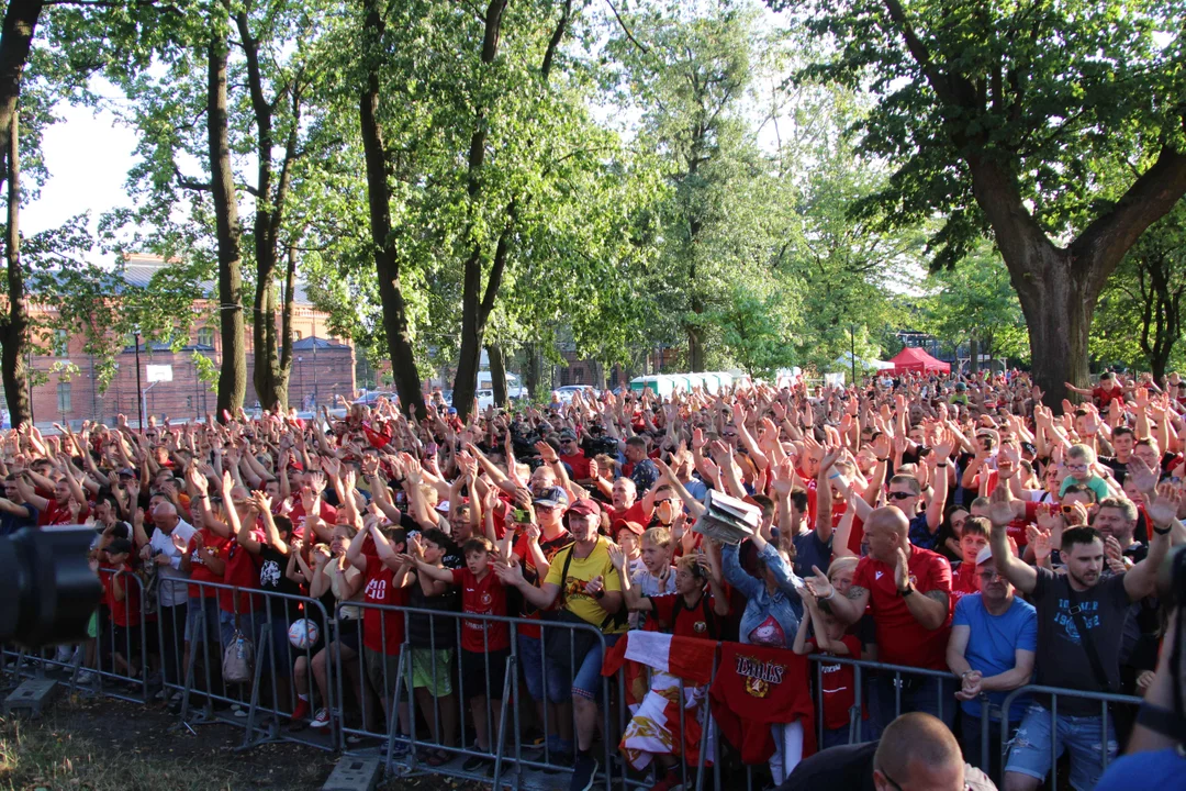 Piłkarskie emocje na Księżym Młynie