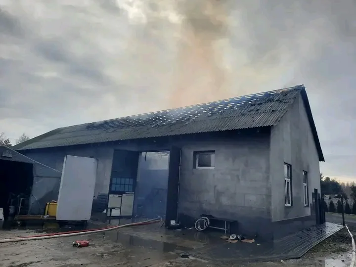 Pożar lakierni w Cedrowicach