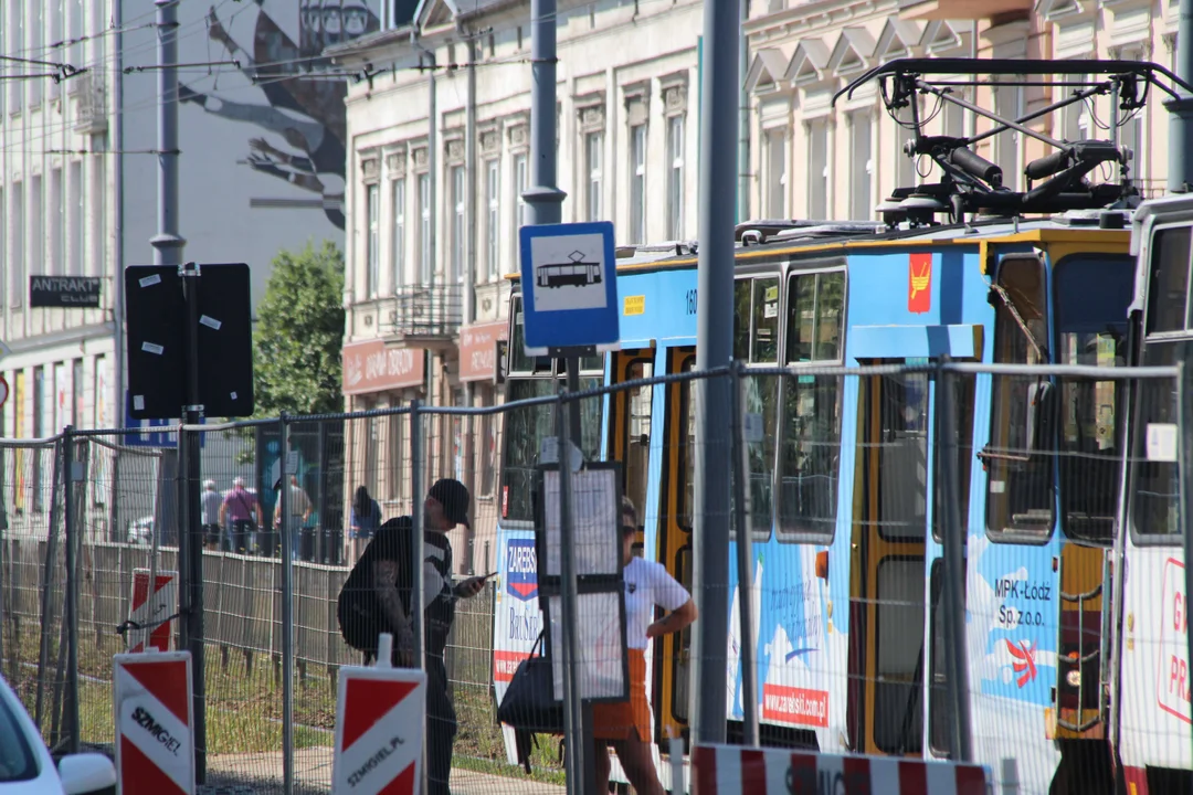 Potężne utrudnienia dla podróżnych MPK Łódź na Zachodniej w Łodzi