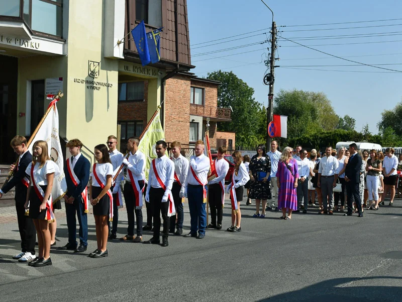 Uroczyste obchody 85. rocznicy Bitwy nad Bzurą w gminie Piątek [ZDJĘCIA] - Zdjęcie główne