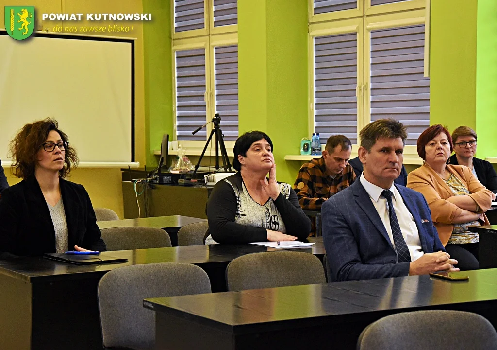 W Starostwie Powiatowym w Kutnie odbyło się spotkanie dotyczące rządowego programu Polski Ład