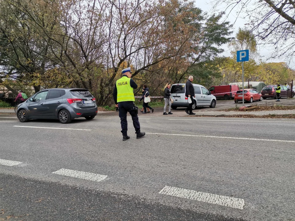 Dzień Wszystkich Świętych na cmentarzu komunalnym w Zgierzu