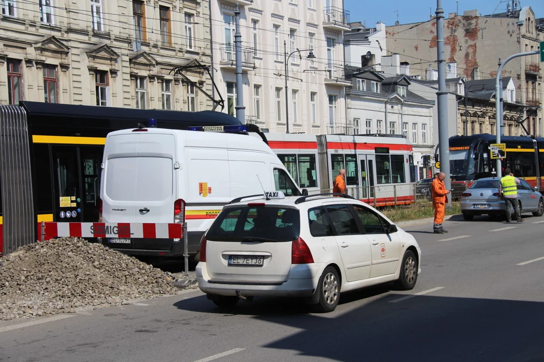 Podróżni MPK Łódź pytają: gdzie są te autobusy zastępcze?