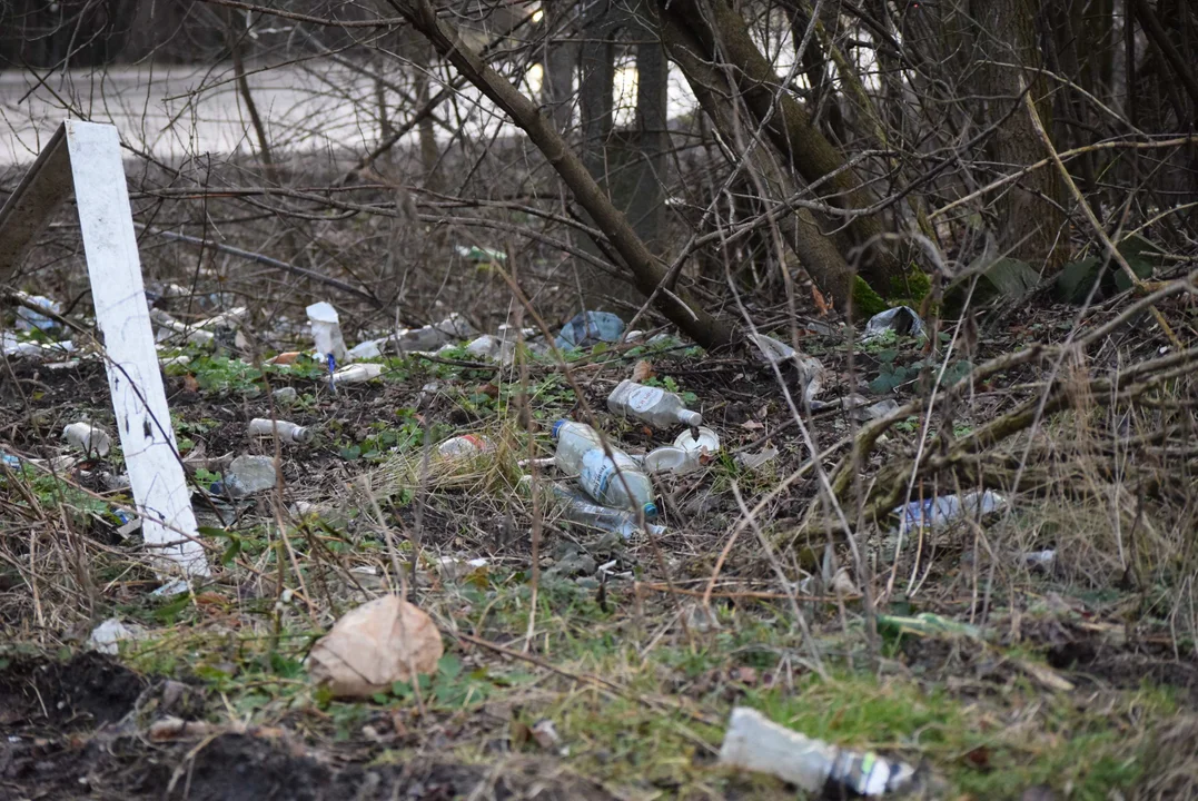 Składowisko odpadów na ul. Szczawińskiej w Zgierzu