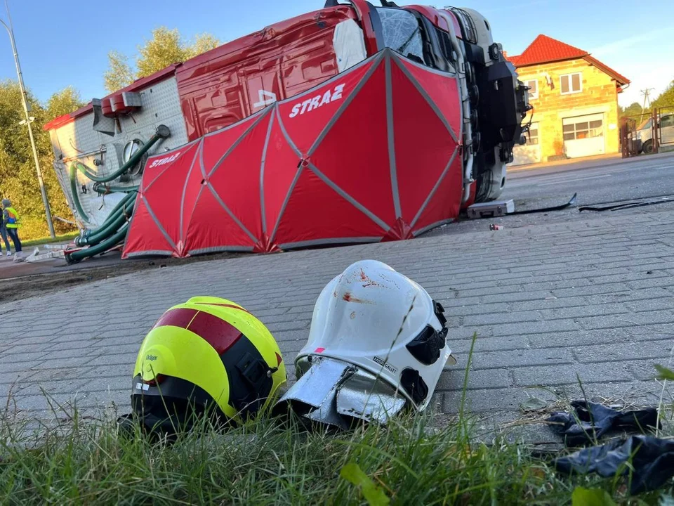 Dwoje młodych strażaków zginęło w wypadku. W Kutnie zawyją syreny [FOTO] - Zdjęcie główne