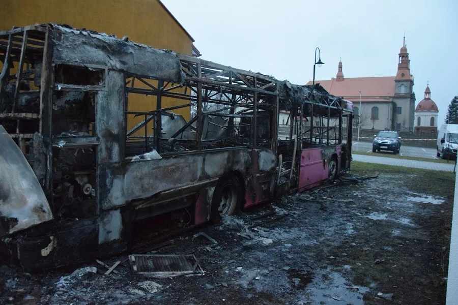 Spalony autobus w Sulmierzycach