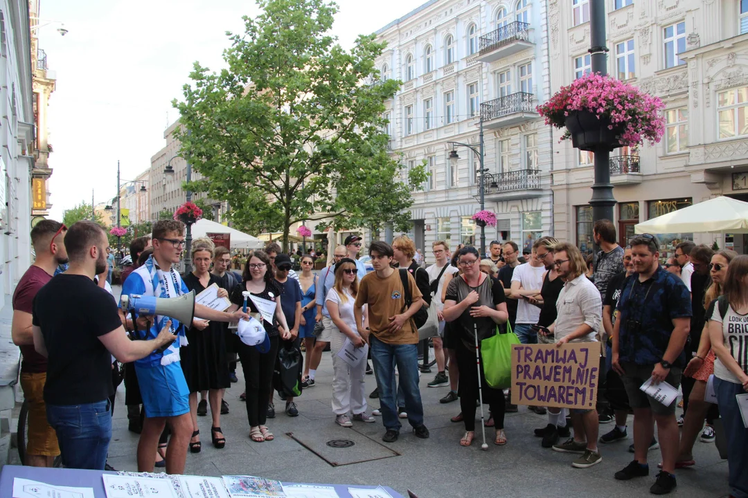 „Pogrzeb Łódzkiej Komunikacji Miejskiej” na Piotrkowskiej