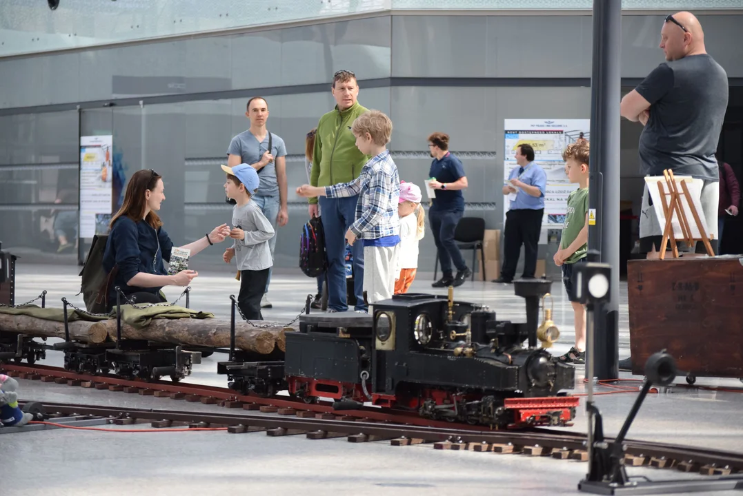 Wystawa makiet kolejowych na dworcu Łódź Fabryczna