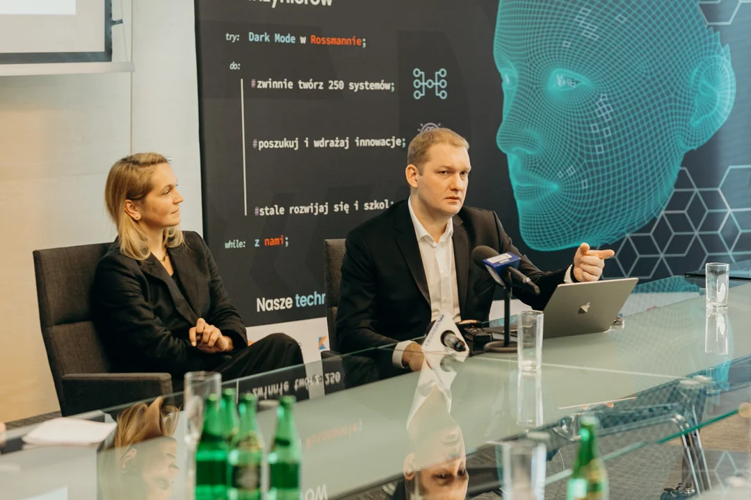 Sztuczna inteligencja w Rossmannie - konferencja prasowa