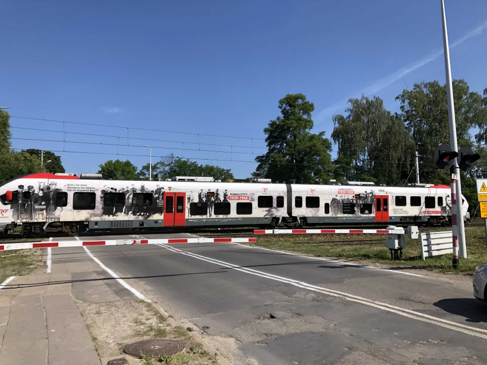 Akcja "Bezpieczny przejazd" przy przejeździe kolejowym w Łodzi