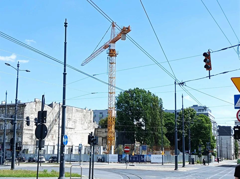 Budowa przy skrzyżowaniu Piłsudskiego/Kilińskiego w Łodzi