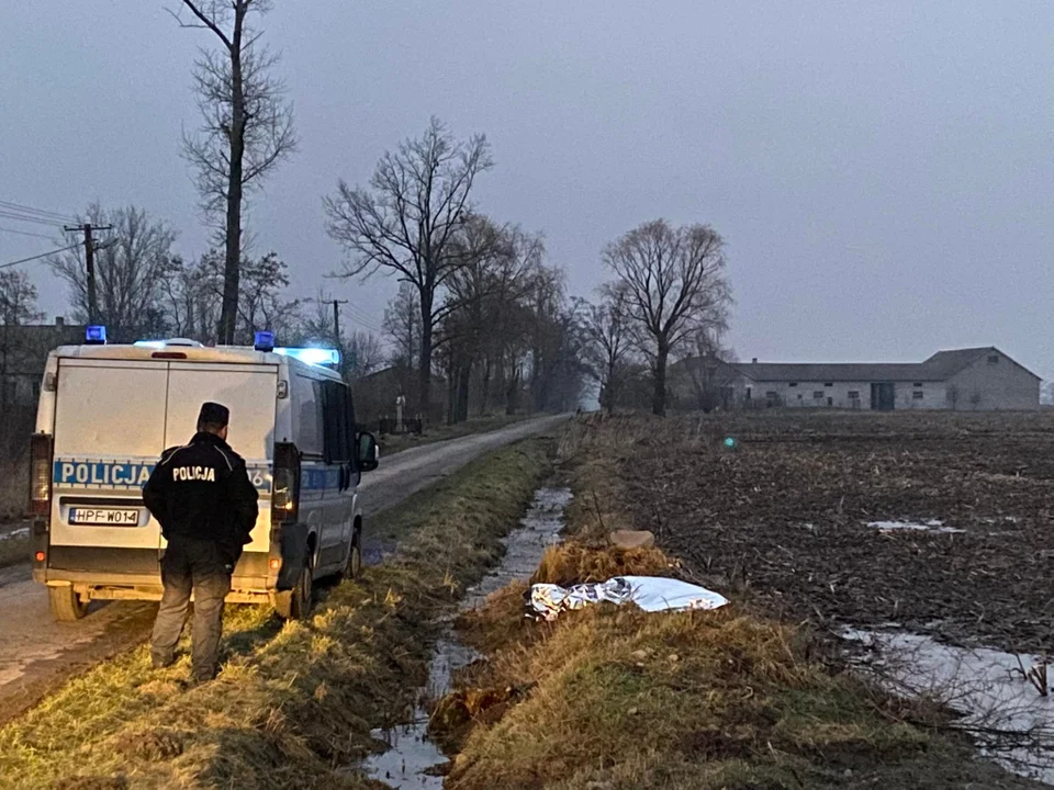 W gminie Łanięta w rowie znaleziono zwłoki mężczyzny
