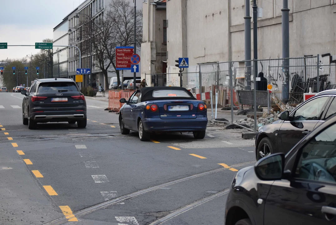 Niebezpiecznie na Zachodniej w Łodzi. Kierowcy przecierają oczy ze zdziwienia - Zdjęcie główne