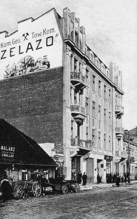 Towarzystwo Pożyczkowo-Oszczędnościowe (gmach wybudowano w 1912 r.) (dziś Pa-Co-Bank, ul. gen. Kazimierza Pułaskiego)