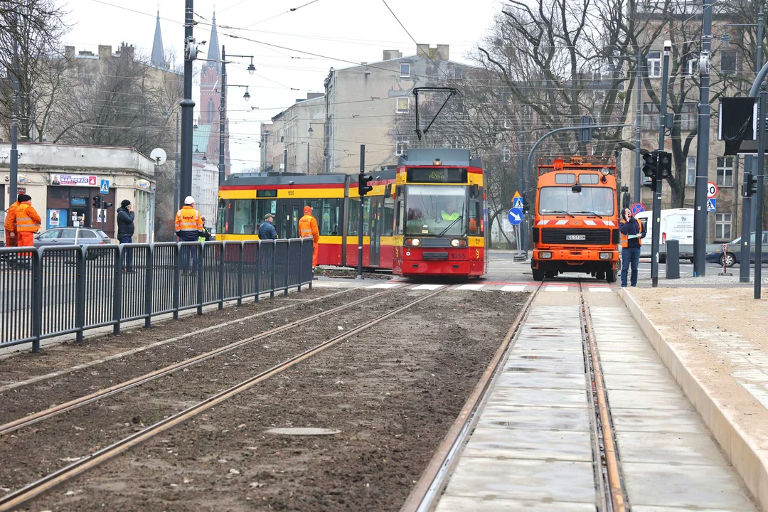 Jazdy testowe tramwajem po Wojska Polskiego w Łodzi