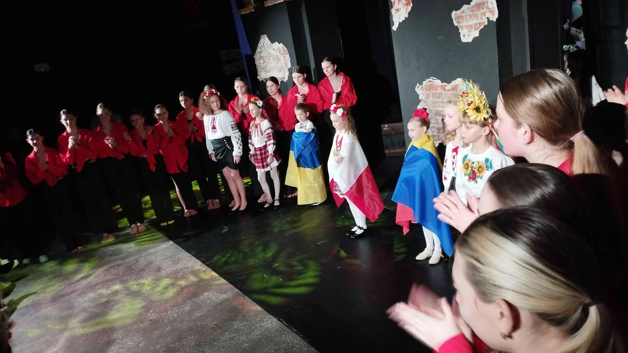 Festiwal Kids Model Łódź w Teatrze Komedii Impro. Polsko-ukraińsko-mołdawska impreza dla przyszłych modeli [ZDJĘCIA] - Zdjęcie główne