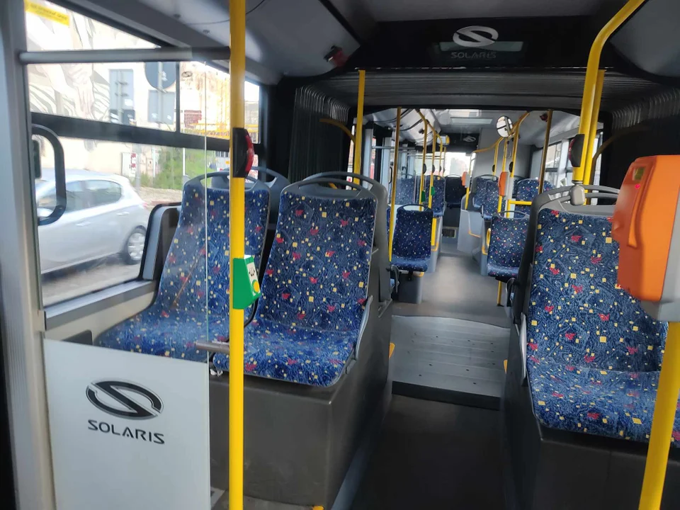 W autobusach linii 600 pustki, a na ekranach „bilety do kontroli”. Jak działa komunikacja miejska podczas 600. urodzin Łodzi? [ZDJĘCIA] - Zdjęcie główne