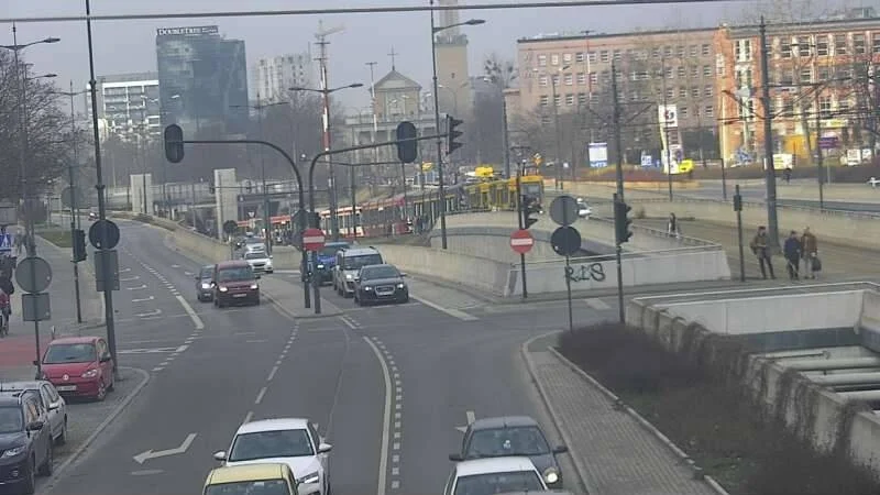 Tramwaje MPK Łódź stanęły w centrum. Utrudnienia w kursowaniu - Zdjęcie główne