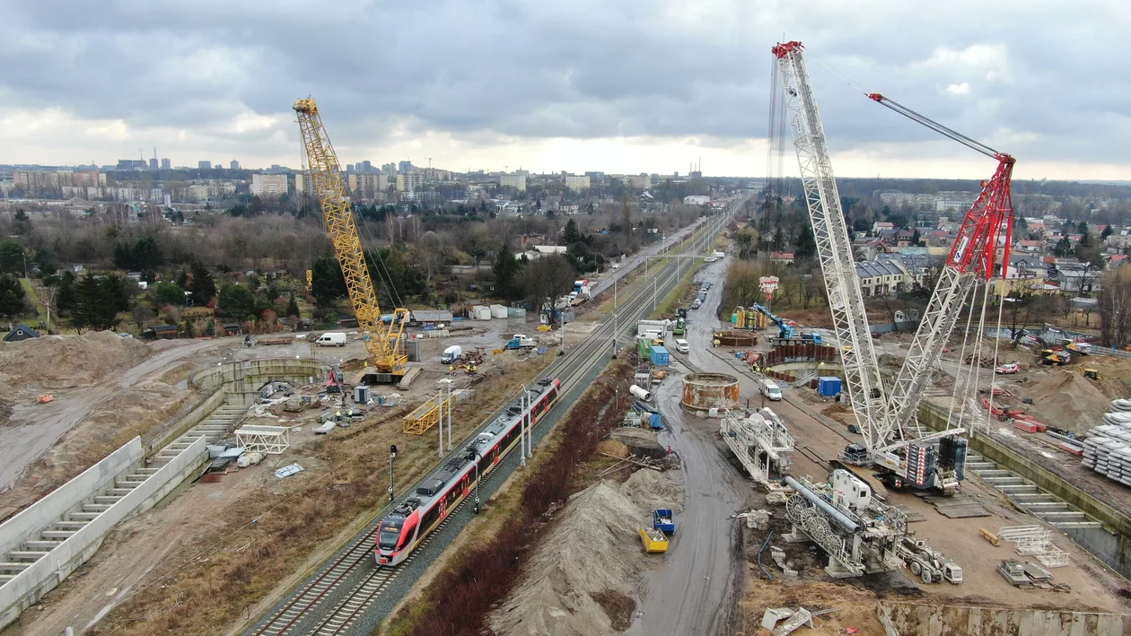 Budowa tunelu kolejowego pod Łodzią - stan na koniec lutego 2024 r.