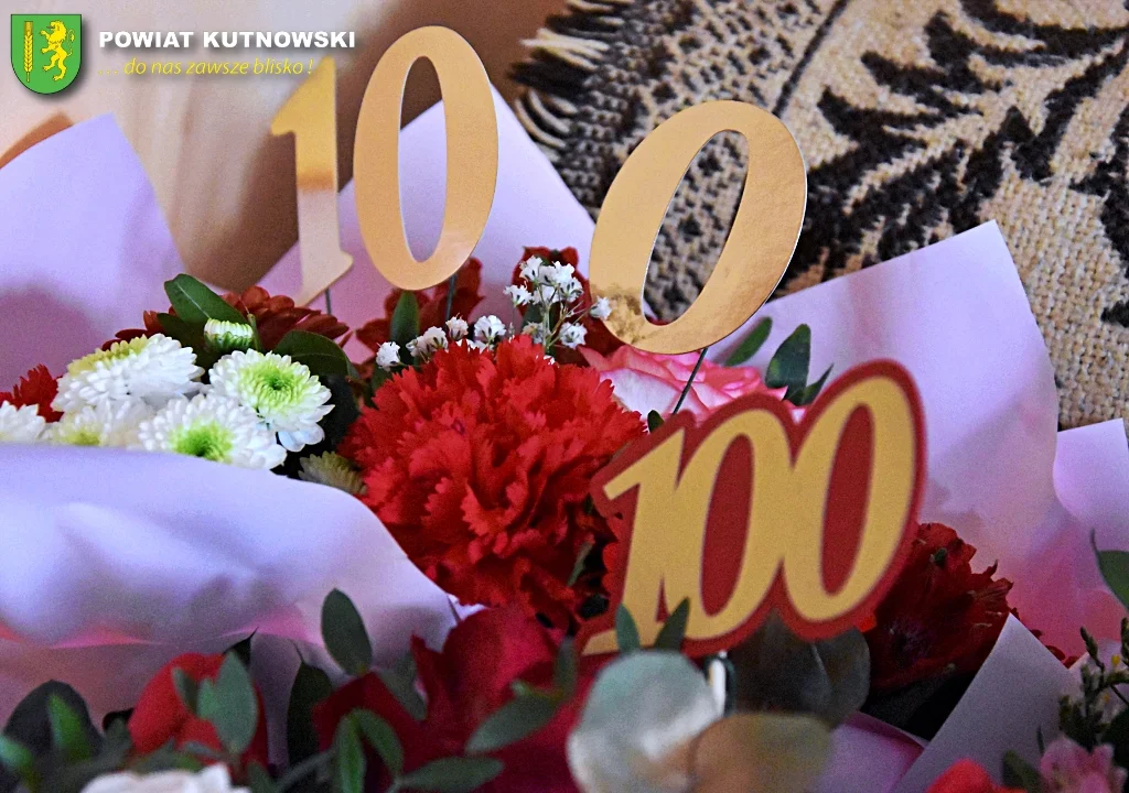 Pani Aniela Szakowska z Dąbrowic świętowała 100. rocznicę urodzin