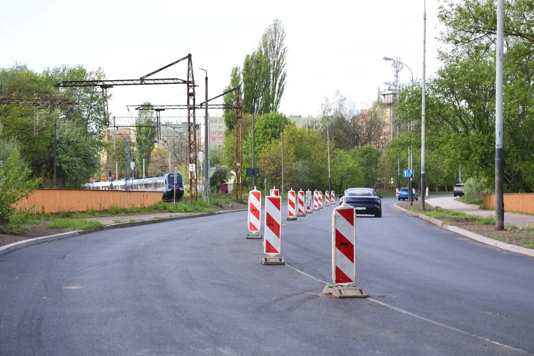 Remont ważnej ulicy przy dworcu Łódź Chojny. Kiedy zostanie w pełni oddana do ruchu? [ZDJĘCIA] - Zdjęcie główne