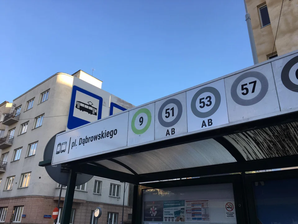 Koniec remontu pasa autobusowo-tramwajowego na pl. Dąbrowskiego w Łodzi