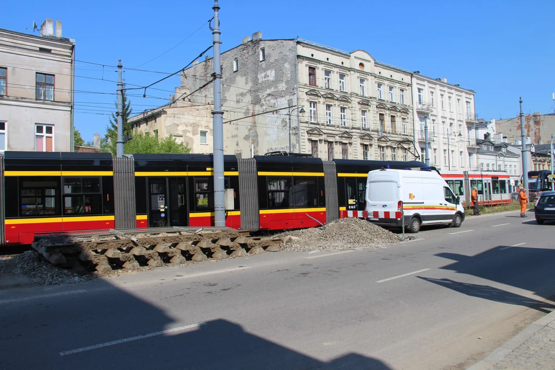 Podróżni MPK Łódź pytają: gdzie są te autobusy zastępcze?