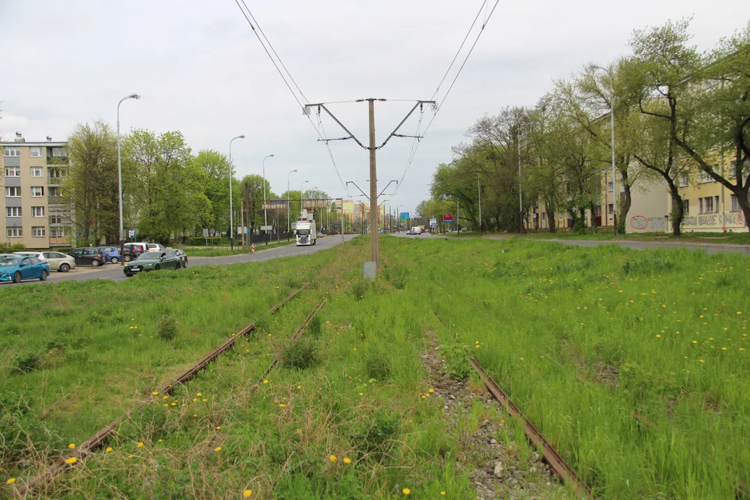 Mieszkańcy Dąbrowy czekają na powrót tramwajów MPK