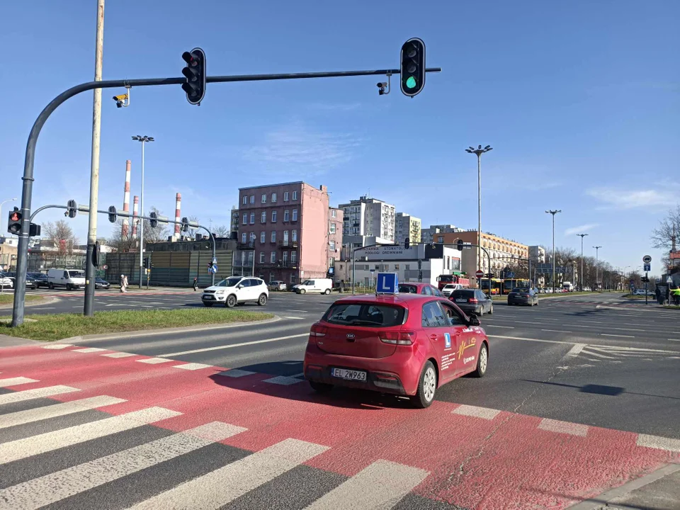 Red Light w Łodzi - skrzyżowanie al. Jana Pawła II z Obywatelską