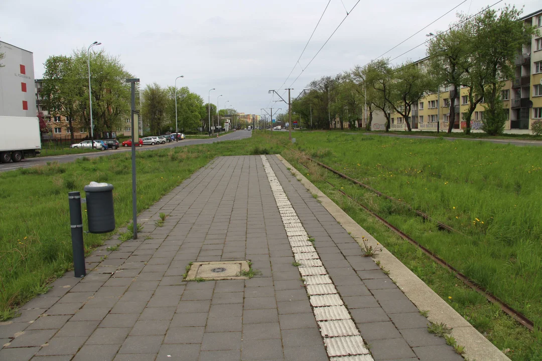 Mieszkańcy Dąbrowy czekają na powrót tramwajów MPK