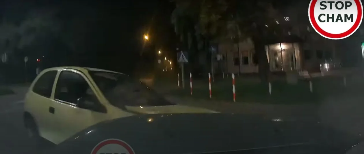 W sieci pojawiło się nagranie z weekendowego wypadku w Kutnie. Doszło do wymuszenia pierwszeństwa