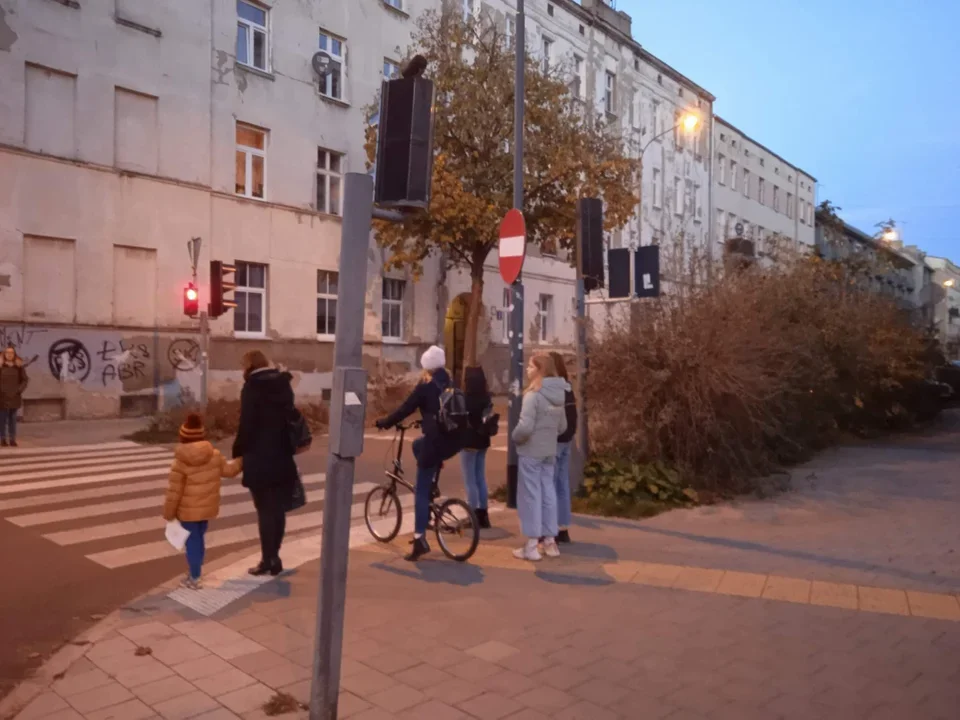 Brutalne pobicie niesłyszącego chłopaka na ul. Abramowskiego w Łodzi.