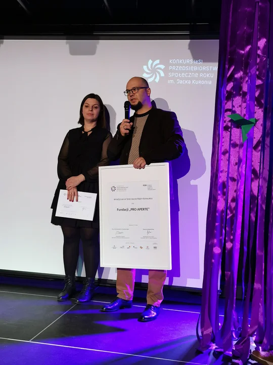 Kutnowska Fundacja "Pro Aperte" otrzymała wyróżnienie w Konkursie (eS) na Najlepsze Przedsiębiorstwo Społeczne Roku im. Jacka Kuronia