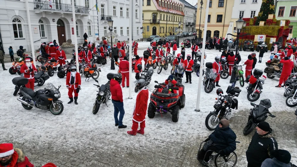 MotoMikołaje wyruszyli w trasę. Cel? Uśmiech dzieci! [ZDJĘCIA] - Zdjęcie główne