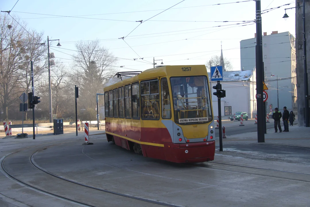 Przystanki tramwajowe przy Wojska Polskiego i Franciszkańskiej