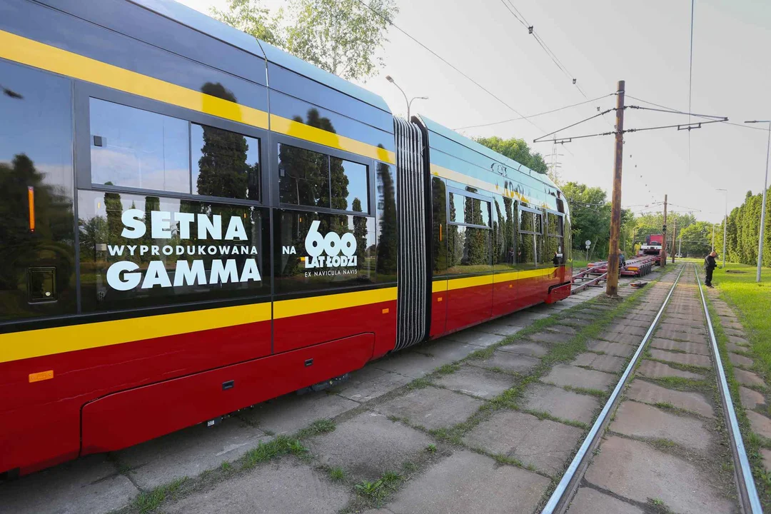 Nowe tramwaje Moderus Gamma docierają do Łodzi