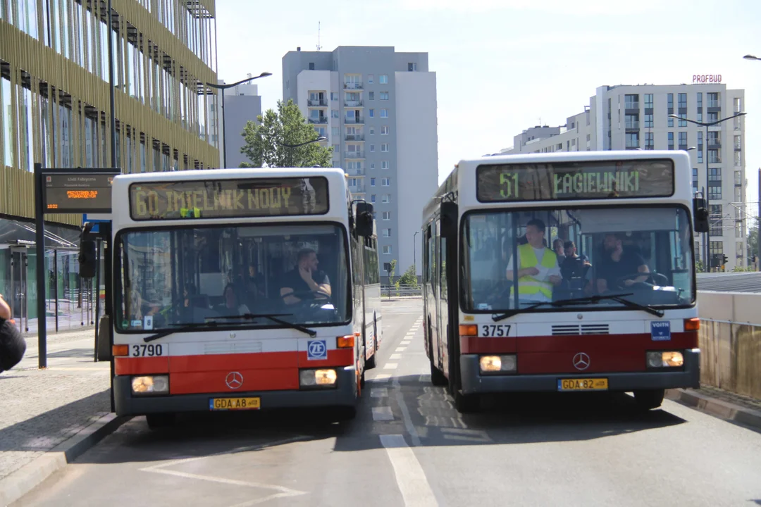 30. lecie Mercedesów O405N - pierwszego autobusu niskopogłowego w Łodzi