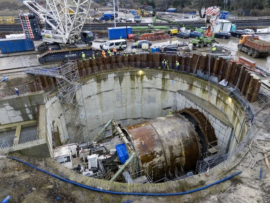 Trwa budowa tunelu kolejowego pod Łodzią