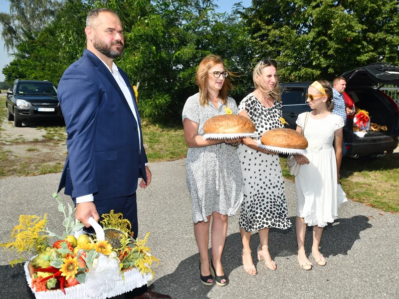 Gminno-parafialne dożynki w Ciechosławicach