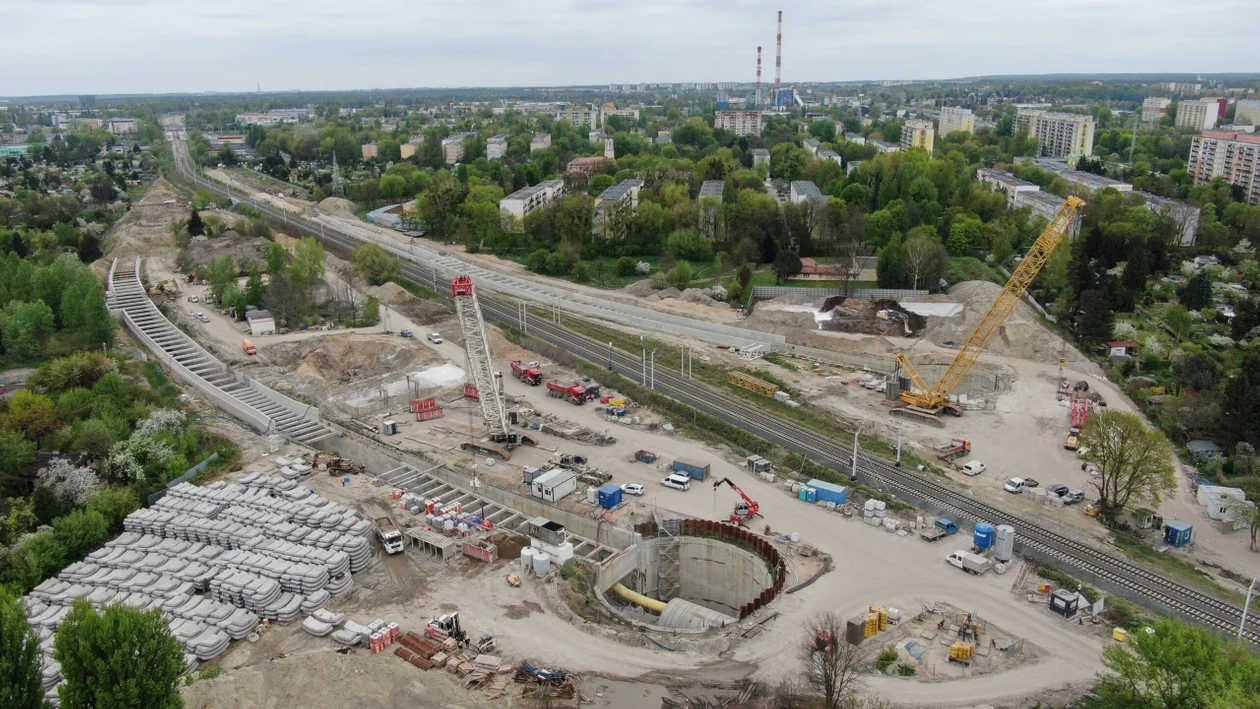 Budowa tunelu kolejowego pod Łodzią - stan na kwiecień 2024 r.
