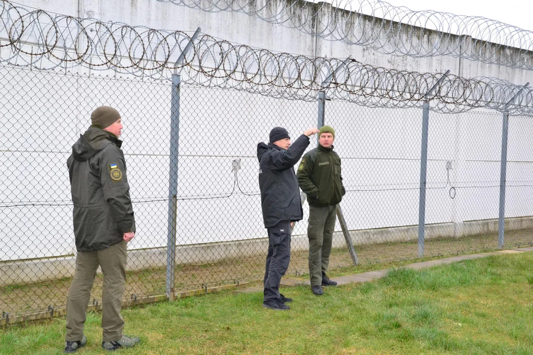 Ukraińscy funkcjonariusze w naszym powiecie. Odwiedzili jedno z więzień [ZDJĘCIA] - Zdjęcie główne