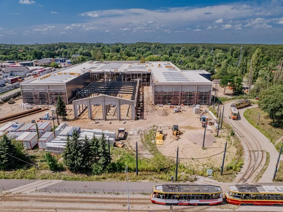 Przy ważnej krańcówce powstaje nowoczesny zakład techniki. To tutaj będą produkowane nowe części i modernizowane tramwaje MPK Łódź [ZDJĘCIA] - Zdjęcie główne